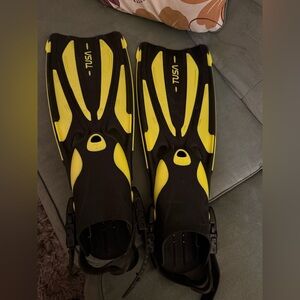 Tusa Yellow and Black Swim Fins